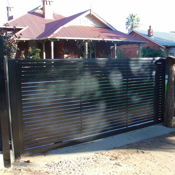 Sliding Gate - Photos & Ideas | Houzz