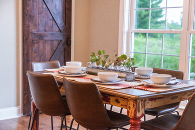 Dining room - dining room idea in Louisville