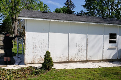 Example of a mountain style garage design in Toronto