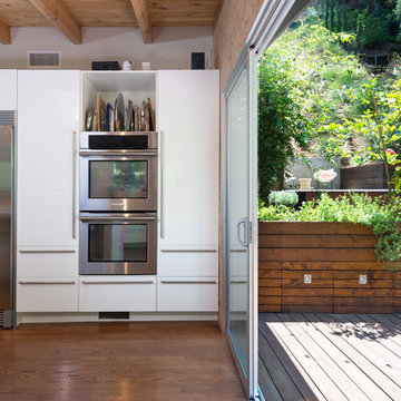 Laurel Canyon :: Wonderland Mid-Century Modern