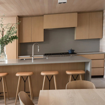 Wood Cabinet Kitchen with Breakfast Bar