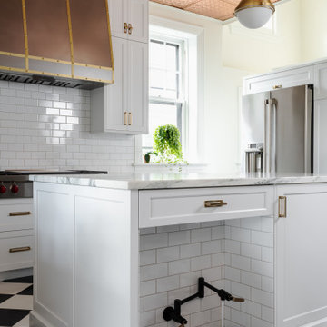Central West End Kitchen & Mini Wet Bar