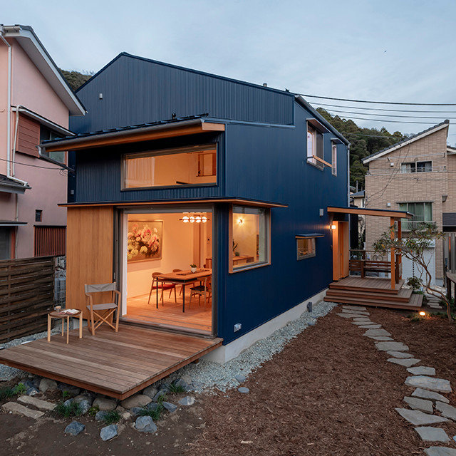 和モダンなおしゃれな家の外観の画像 75選 - 2025年8月 | Houzz (ハウズ)