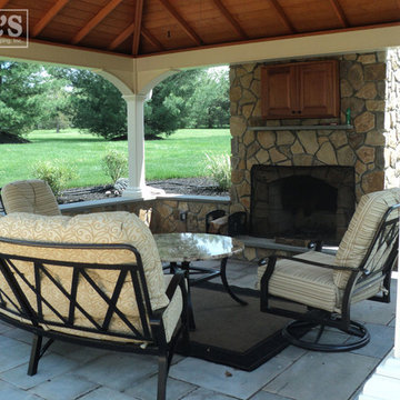 Outdoor Kitchens and Fireplaces