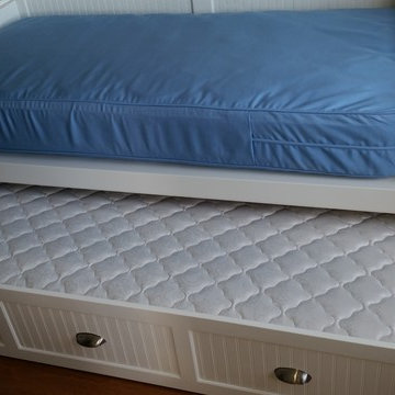 Beaded Inset Trundle Bed