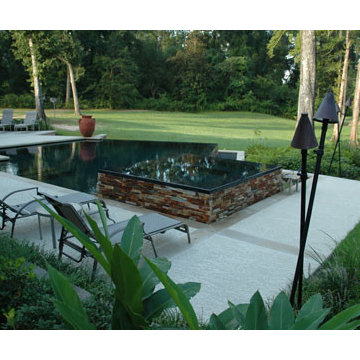 Contemporary Negative-Edge Pool