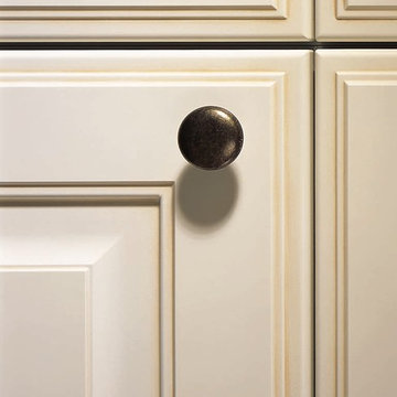 TRADITIONAL STYLE: Calvos