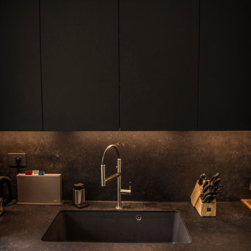 Smooth Black and Wood Viejo Gray
