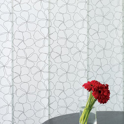 Hunter Douglas Skyline&reg; - Vertical Blinds