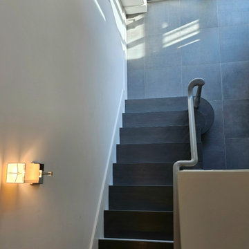 Project #112 | Traditional Staircase with Continuous Rail System