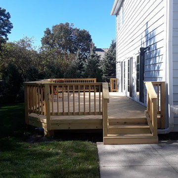 Spacious Wood Deck Design by Joliet, IL Deck Designer, Archadeck of Chicagoland