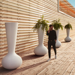 ARD x VONDOM - Garden Statues And Yard Art