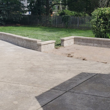 Seating Wall Around Pool