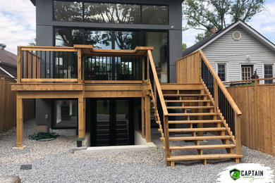 Example of a classic deck design in Toronto