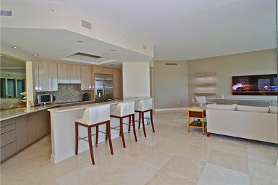 Example of a kitchen design in Miami