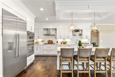 Elegant kitchen photo in New York