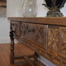 Carved Spanish console - Buffets And Sideboards
