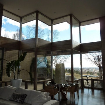 10' tall DBBL French Doors mating screens, flanked by awning windows