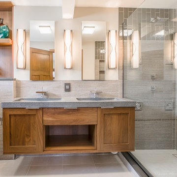 Bringing the Beauty of Wood to a Contemporary Bath