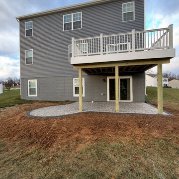 Trex Enhance Gray Deck and Shaded Gray Jefferson Paver Patio