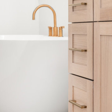 Coeurd'Alene New Build - White Quartersawn Oak Cabinets