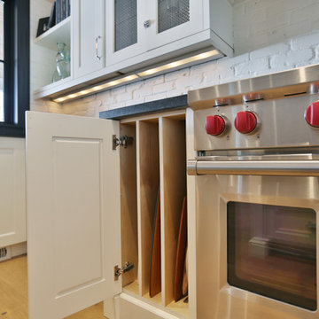 Sleek White Modern Kitchen