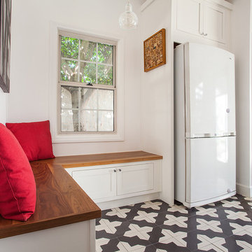 Kitchen & bathroom in Los Angeles