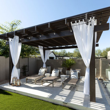 Modern Backyard Oasis