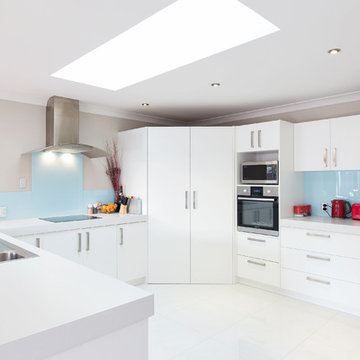 Touchtex Melamine Kitchen in Arctic White