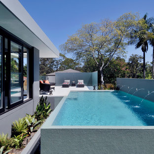 シドニーの長方形コンテンポラリースタイルのおしゃれな地上設置型プール (噴水) の写真