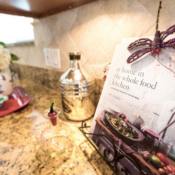 Toluca Lake | Colorful Transitional