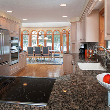 ACTIVE: Lake House on Lake Winnipesaukee