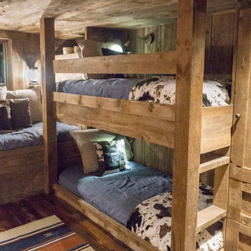 Rustic Bunkroom- Allenspark Bunkhouse