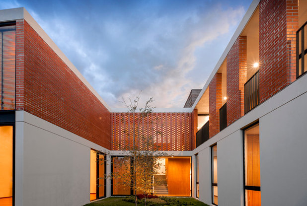 Moderno  by ALEXANDERSON ARQUITECTOS