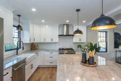 Inspiration for a farmhouse kitchen remodel
