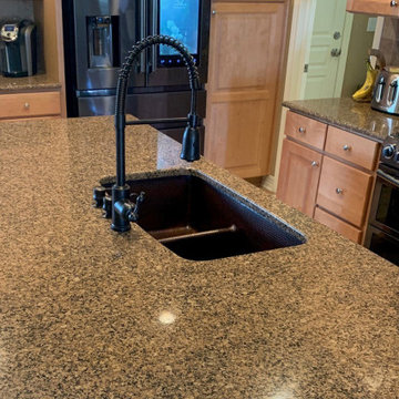 33" Hammered Copper 60/40 Double Basin Kitchen Sink with Short 5" Divider (K60DB