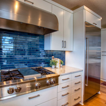 West Linn Contemporary Kitchen