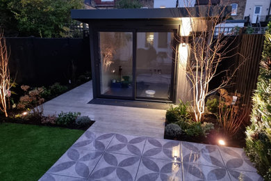 Inspiration for a modern garden shed and building in London.