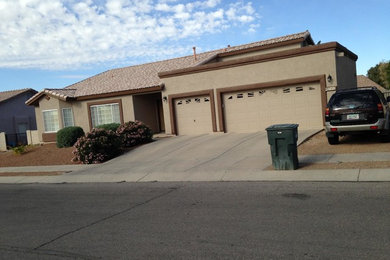 Home design - traditional home design idea in Phoenix