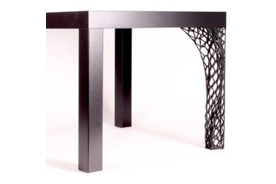 Mesa con pata decorativa en 3D estructura Voronoi