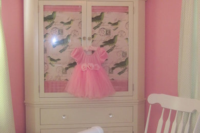 Inspiration for a shabby-chic style kids' room remodel in New York