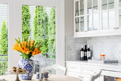 Kitchen - kitchen idea in Seattle