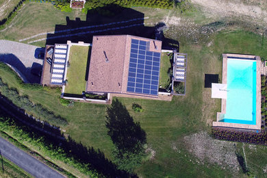 Video aereo con drone per villa con piscina