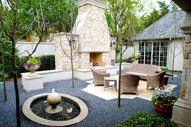 Inspiration for a traditional landscaping in Houston.