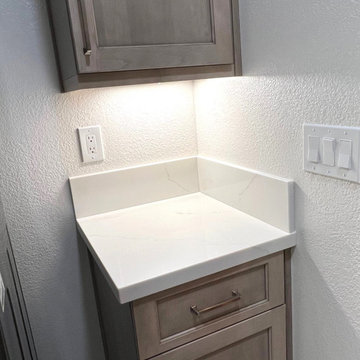 Cozy Bathroom & Laundry Room