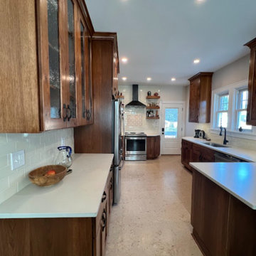 St. Matthews Ave - Craftsman Kitchen
