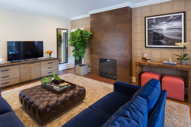 Photo of a mid-sized modern family room in New York.