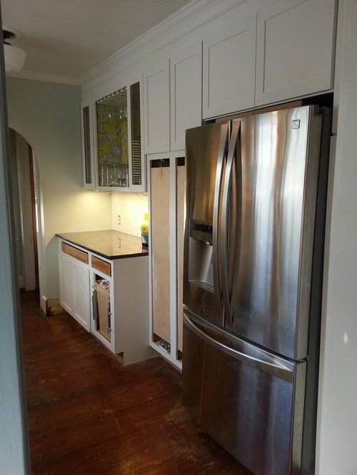 Tile pro's grout or caulk on backsplash areas?