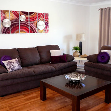 Collector's Showcase - Jon Allen's Fine Art in Contemporary Living Rooms