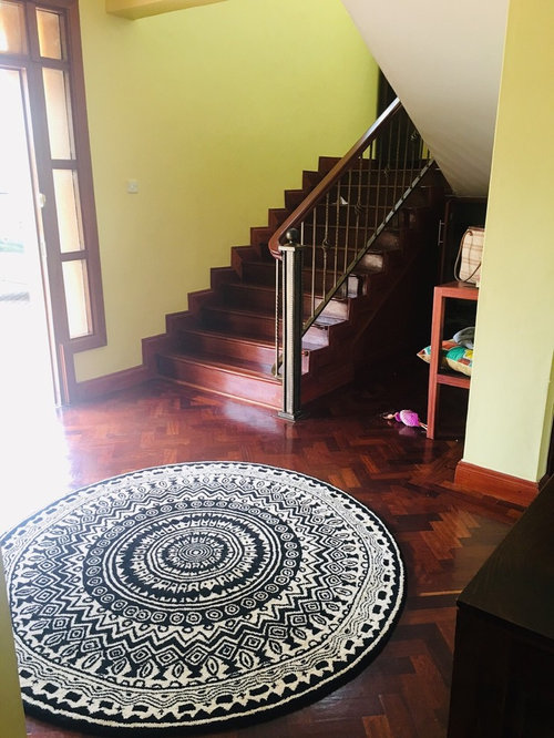 Does the round rug look ok here?